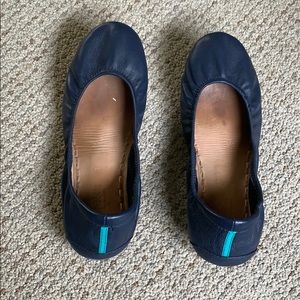 Women’s size 8 navy blue tieks ballet flats